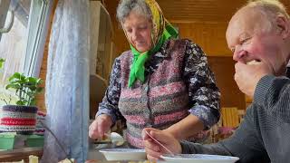 Quiet and peaceful life among the mountains | Grandfather and grandmother