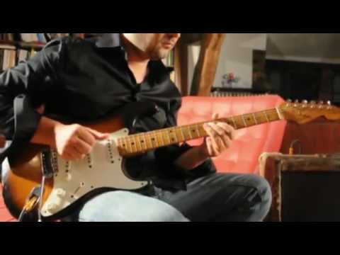 在 YouTube 上观看 Jean Pierre Danel, Jake Shimabukuro - Look My Way - Out Of The Blues
