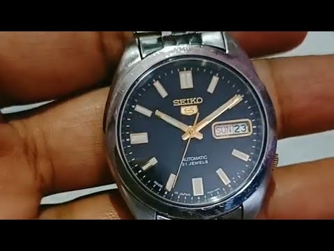 Seiko automatic 7S26-00X0 black dial - YouTube