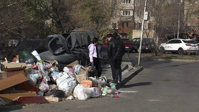 Үстелдегі секс аяқталды Әзірбайжан әйелдерімен порно