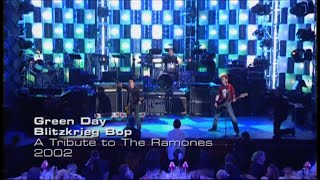 Green Day - Blitzkrieg Bop (Ramones Cover) Live at the Rock & Roll Hall Of Fame 2002