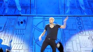 Chris Brown - Yeah 3x // Live in Dubai 11/12/2012