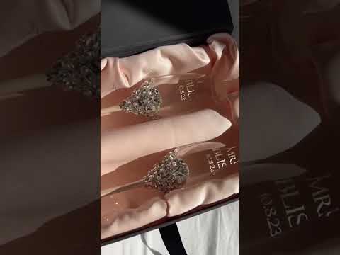 Unpacking wedding glasses