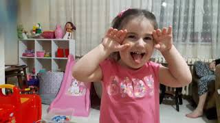 Pelin Ve Melis Cicobello Hasta Olmuş Ağlıyor Bebeği Oldu