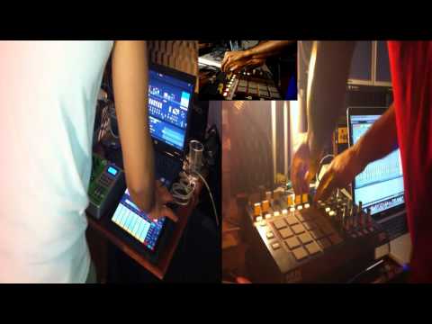 Live Tech House | Golden Eggs Ableton Live iPad Touchable UC-33e M-Audio Axiom 25 Part 2/2