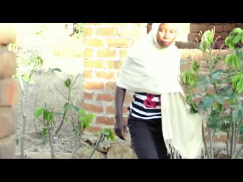 BABA MKWE AFUMANIWA KWEUPE