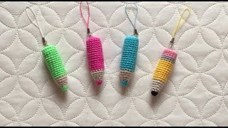 картинка: Как связать брелок Карандаш крючком | Мастер-класс | Кольцо Амигуруми