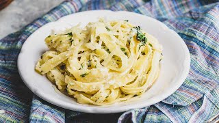 Easy Alfredo Sauce Recipe | Homemade in 10 Minutes!