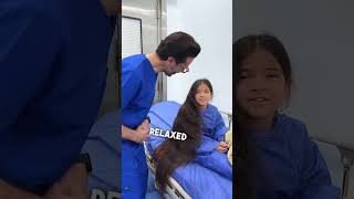 Un Médecin Réconforte Ses Patients Avant Une Opération