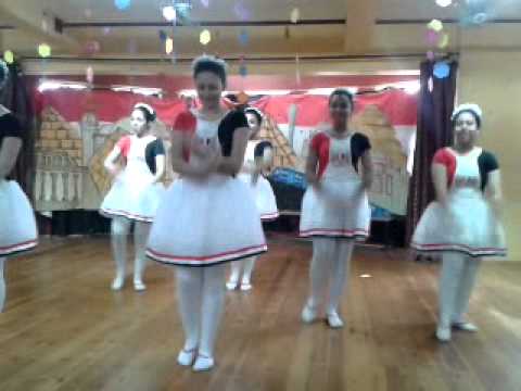 احلف بسماها عرض من حفل يوم فى حب مصر بمدرسة سانت مارى