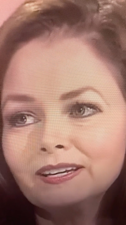 Ginger Alden showing wedding ring that Elvis gave her. #short