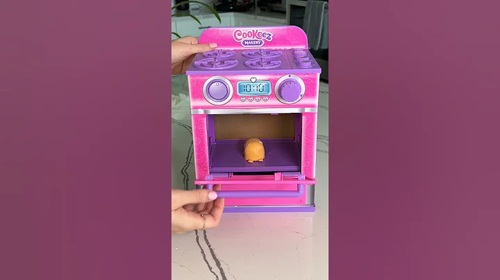 Can this really bake a plushie?!! Trying cookeez makery oven!!