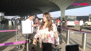 Ekta Kapoor looks stylish as she gets papped at the airport