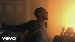 Usher - DJ Got Us Fallin' In Love (Official Music Video) ft. Pitbull  - Durasi: 4:07. 