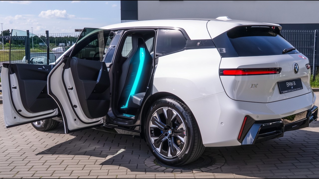 2026 White BMW iX xDrive60 - Luxury Family SUV in Detail