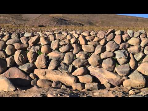 Video: Labākās Dabiskās Ainavas Bolīvijā, ārpus Uyuni Sāls Dzīvokļiem Un La Paz