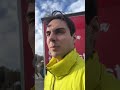 Бомж в центре Барселоны портит весь вид Рождественской красоты #vlog #юмор