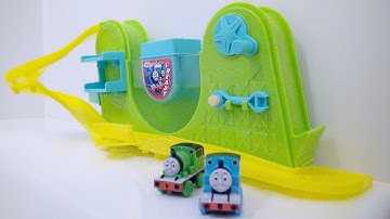 Changes in Cold Water!! Thomas the Tank Engine Bath Toys