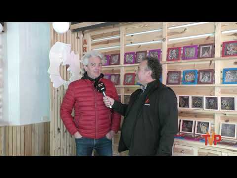 José Luis Marcos expone sus cuadros realizados en chocolate - Palacios de la Sierra 2025