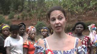 Ashley Judd Visits Women for Women International in DR Congo
