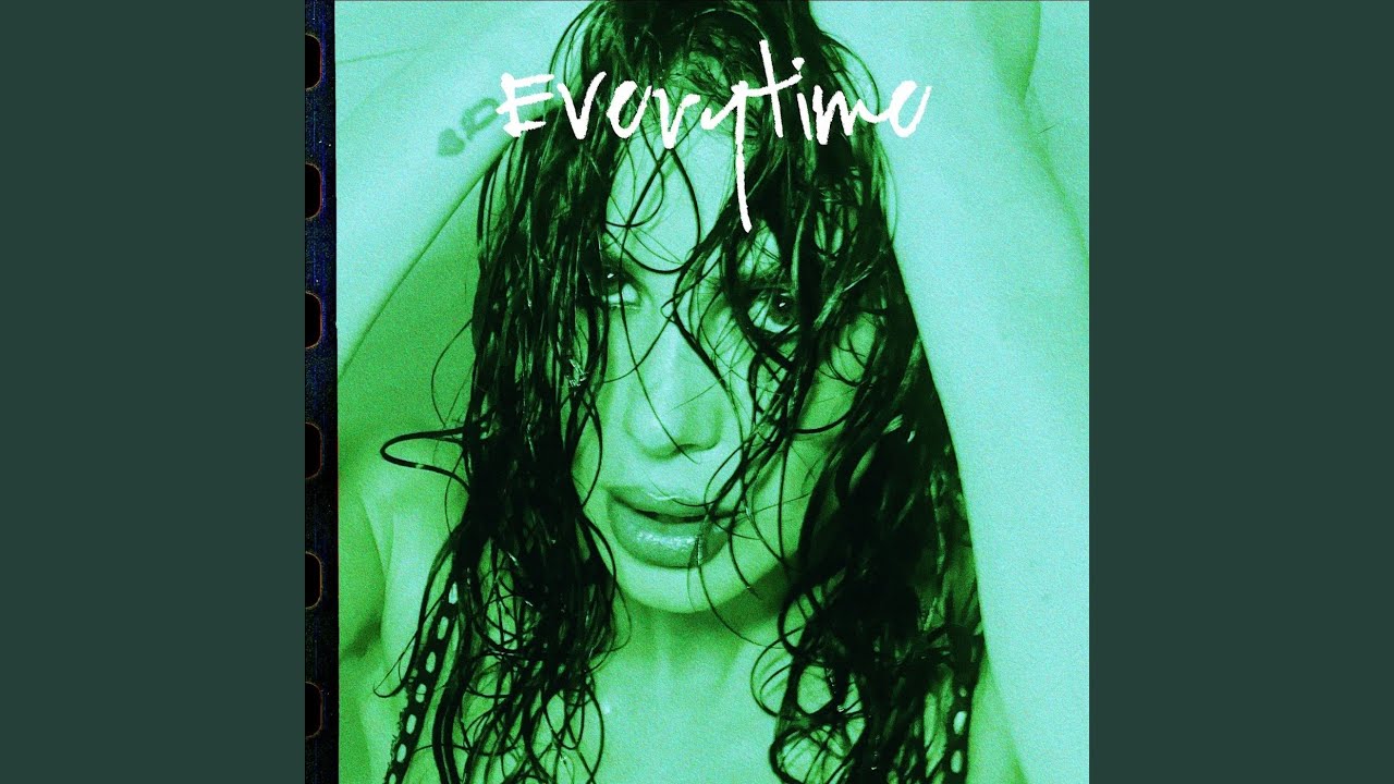 Everytime bekijken op YouTube