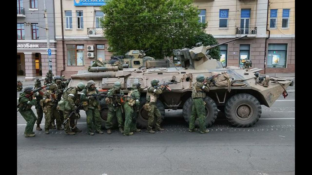 Танки в ростове. Русский флаг. Группа вагнера 2023. Танк ростов цирк чвк «вагнер». Чвк вагнер в ростове-на-дону 24.