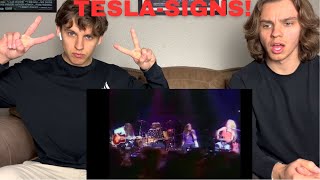 Twins React To Tesla- Signs!!!