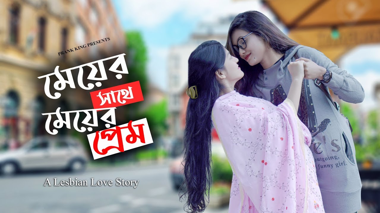 Rus porno videosi, sotuvchi ayol minatka berib Porno birovning xotinini erining oldida sikish