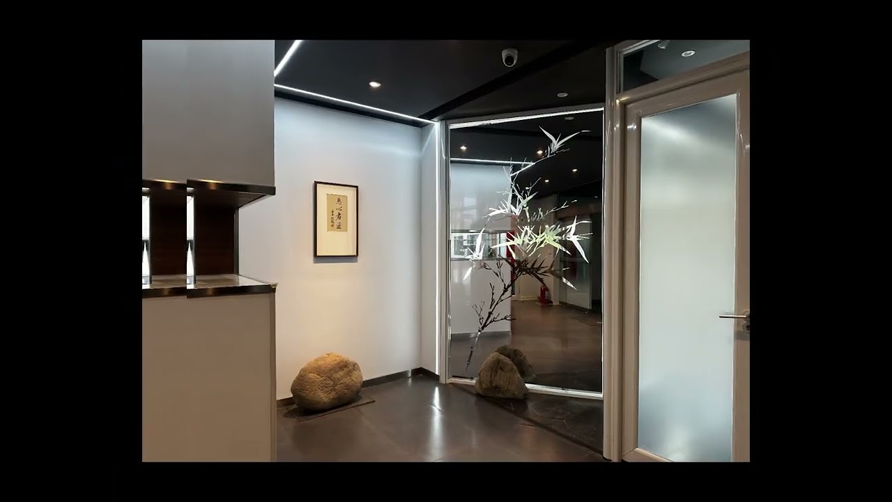 Harmonizing Heritage and Innovation: A Mesmerizing Blend of Art and Tech 