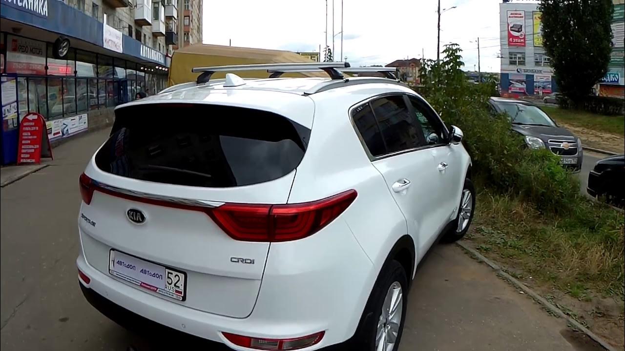 Kia sportage 4 белый с черной крышей. бокс на крышу киа спортейдж 3. белый спортейдж 4 черная крыша. багажник на крышу киа спортейдж 3. багажник спортейдж 4.