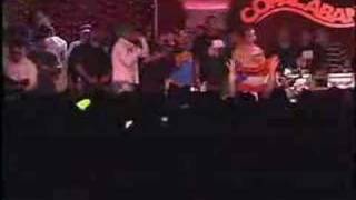 AVENTURA Y DON OMAR- ELLA Y YO-COPACABANA