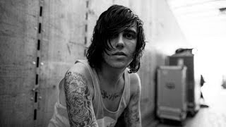 Notice me - Kellin Quinn (lyrics on the screen)