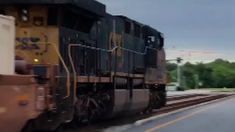 CSXT 662 CW60AC YN3B Solo Leads Q192-02 Short Intermodel W/A 1st Gen K5HL Headed NB in Fay NC