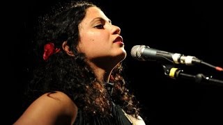 Amel Mathlouthi - Naci en Palestina [English Lyrics]