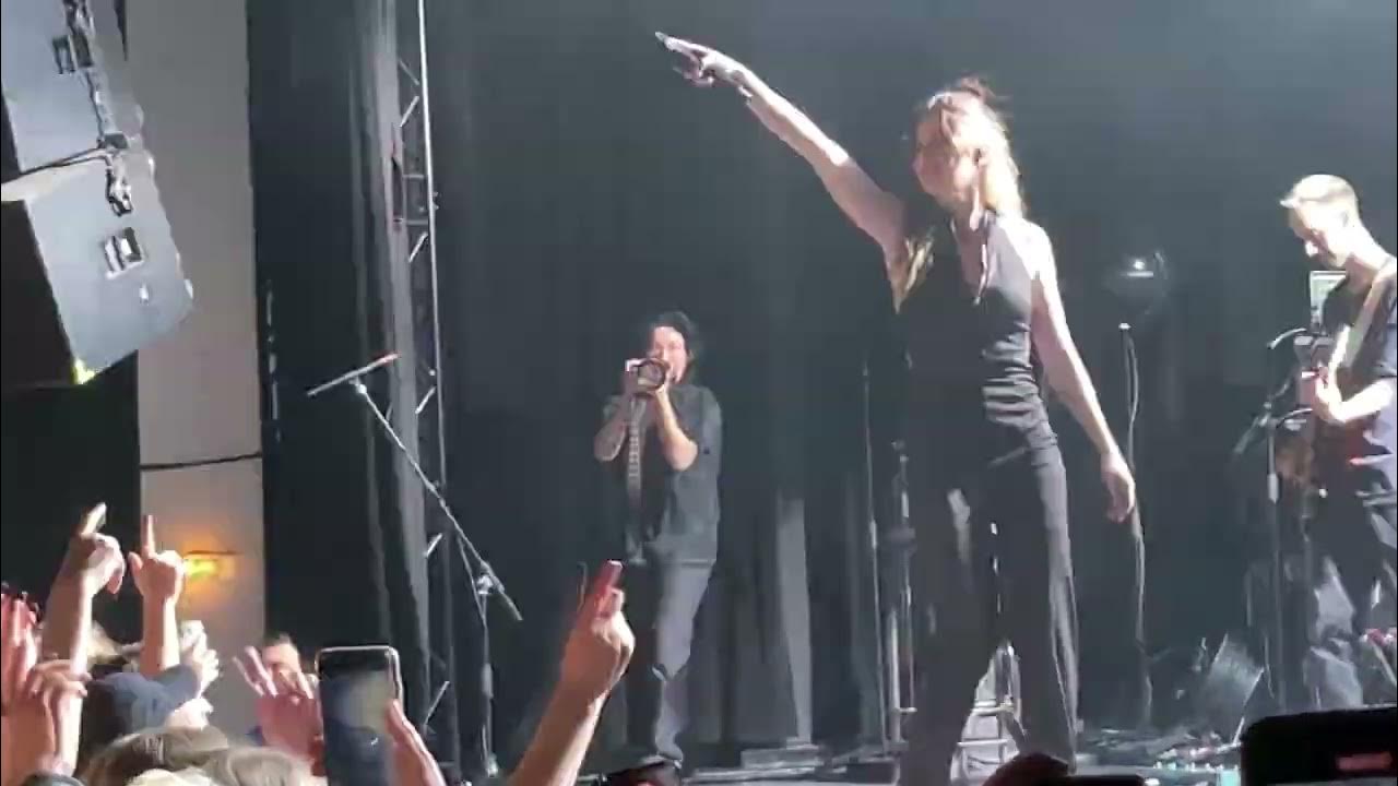 Fletcher Bitter. Live 04/29/2022 in Cologne, Germany. YouTube