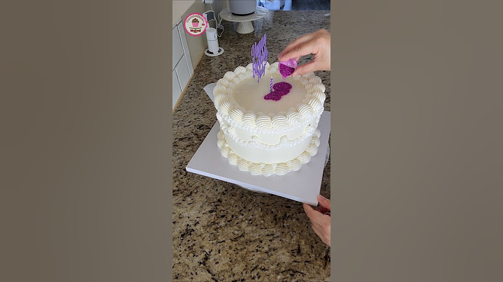 Pastel con brillo al soplar la Vela, Glitter cake Pastel en chantilly
