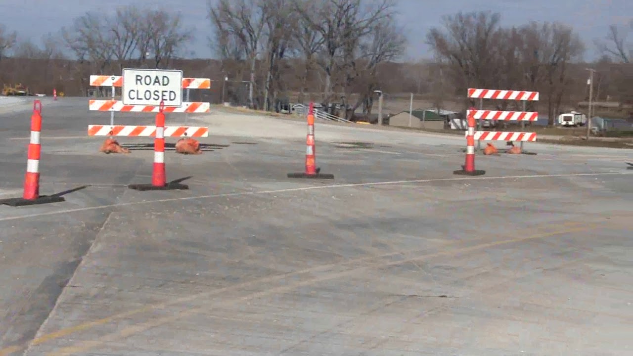 US 63 Construction Nears Completion - YouTube