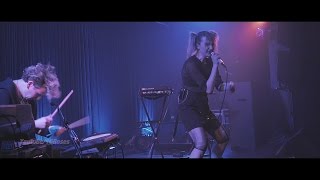 Lara Snow Live Cruel World May 06, 2017