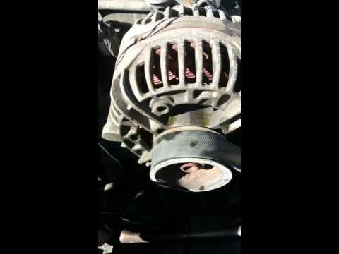 Video: Come si rimuove una frizione da una ventola Dodge?