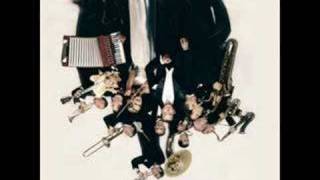 Max Raabe & The Palast Orchester - Upside Down chords