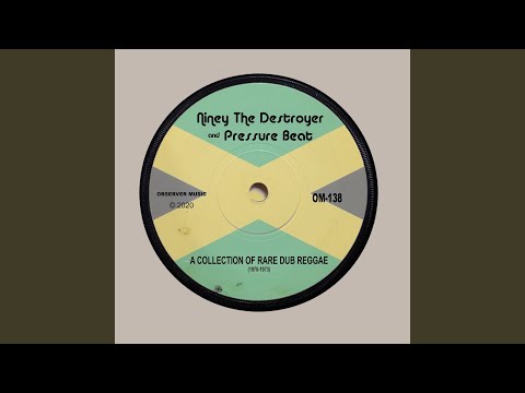Putar Secret Weapon (Follow This Beat) - The Pioneers