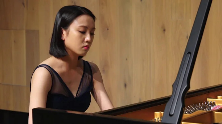 Mozart Rondo in F Major, K. 494 | Connie Mak
