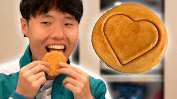 Trying the Squid Game Honeycomb Candy Challenge