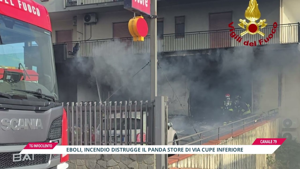 Incendio a Eboli, fiamme distruggono il Panda Store: tratti in salvo dei bambini