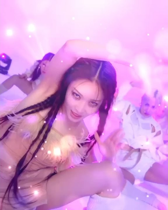 Chungha-Killing Me❤️#shorts #kpop #chungha #kpopedit #kpopidol #kpopdance