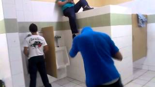 Harlem Shake Hardcore Bathroom Edition