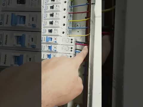 لوحات الكهرباء