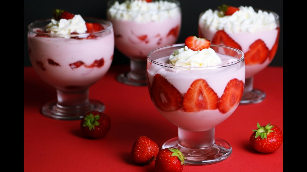 Erdbeermousse - leichtes Sommerdessert - Erdbeer Dessert Rezept ...