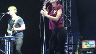 Indiana...Solo Dancing live @ Leeds Festival.22/08/14.