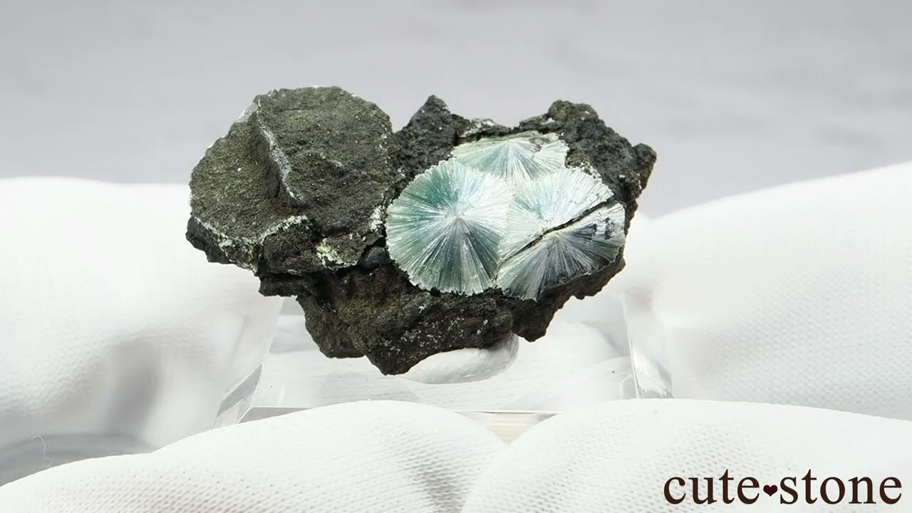 ボルダーオパール 鉱物標本 ロシア産 ✨世界に一つ✨天然石 